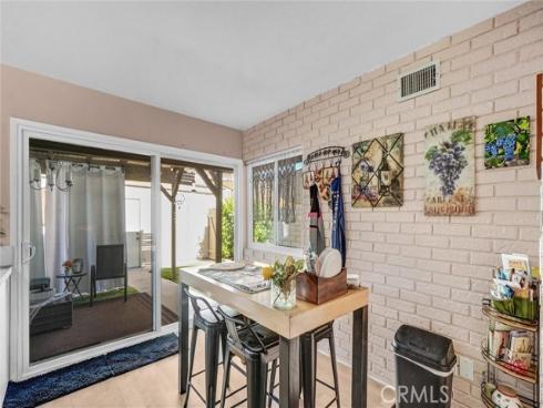 950 S Pearwood Lane, Anaheim, CA