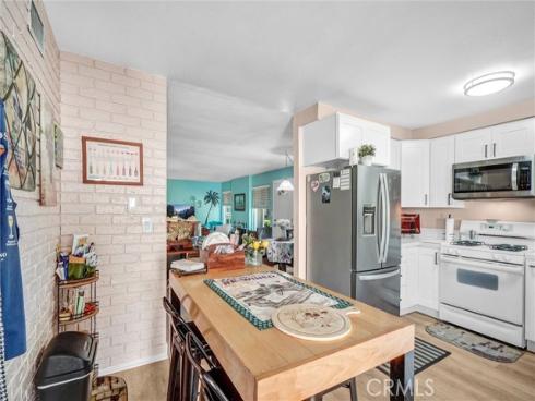 950 S Pearwood Lane, Anaheim, CA