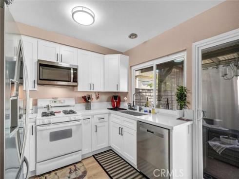 950 S Pearwood Lane, Anaheim, CA