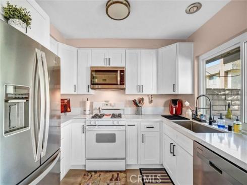 950 S Pearwood Lane, Anaheim, CA