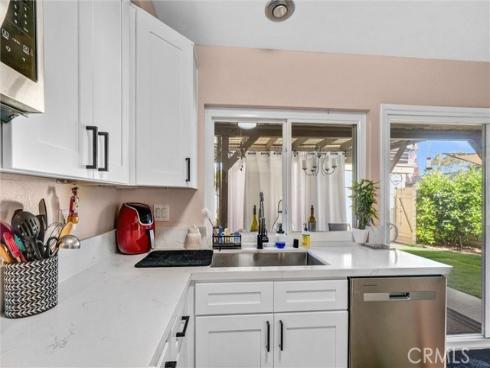 950 S Pearwood Lane, Anaheim, CA