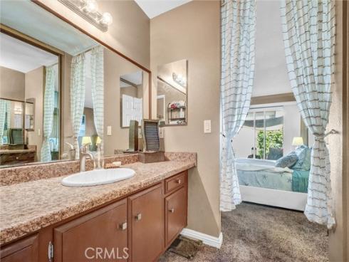 950 S Pearwood Lane, Anaheim, CA