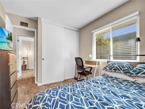 950 S Pearwood Lane, Anaheim, CA