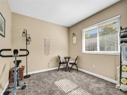 950 S Pearwood Lane, Anaheim, CA