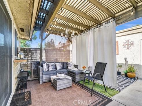 950 S Pearwood Lane, Anaheim, CA