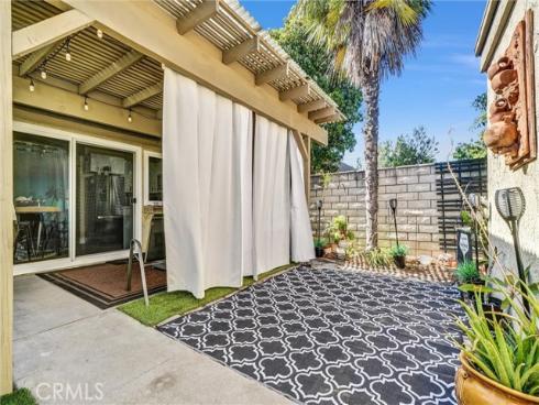 950 S Pearwood Lane, Anaheim, CA