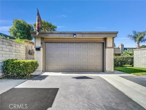 950 S Pearwood Lane, Anaheim, CA