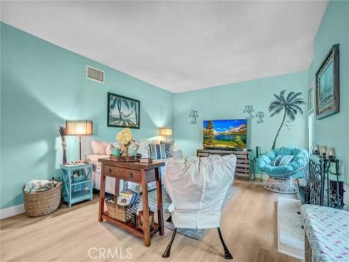 950 S Pearwood Lane, Anaheim, CA