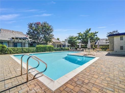 950 S Pearwood Lane, Anaheim, CA