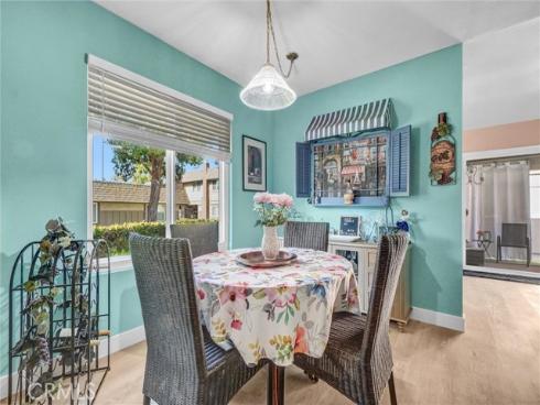 950 S Pearwood Lane, Anaheim, CA