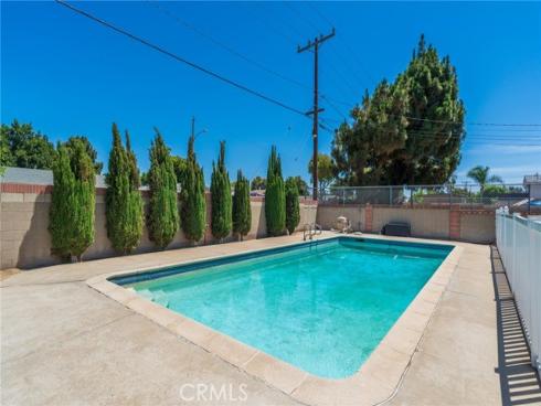 2127 W Sunrise Avenue, Anaheim, CA