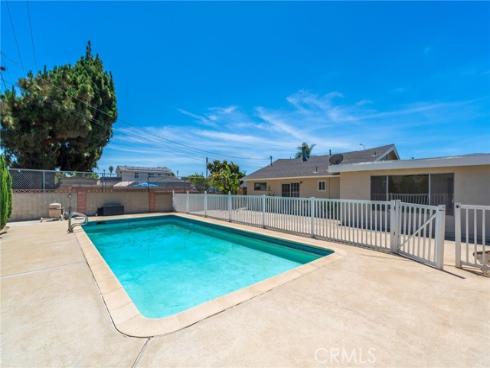2127 W Sunrise Avenue, Anaheim, CA