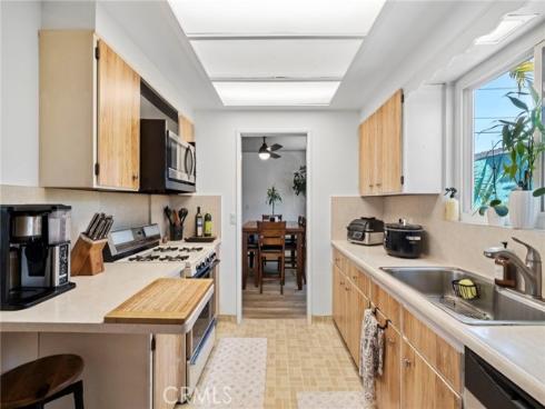 821 N Magnolia Avenue, Anaheim, CA