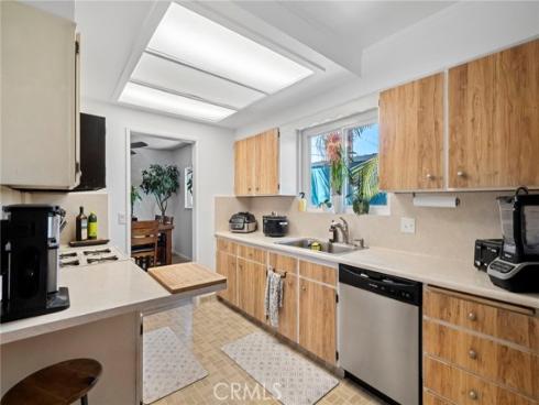 821 N Magnolia Avenue, Anaheim, CA