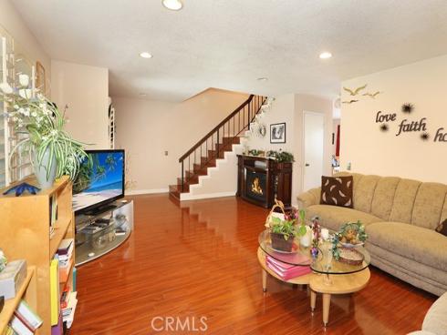 1201 W Cerritos 68 Avenue, Anaheim, CA