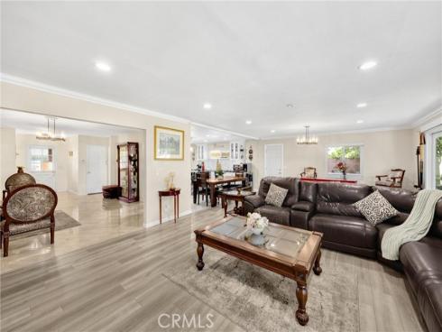 105 W Cliffwood Avenue, Anaheim, CA