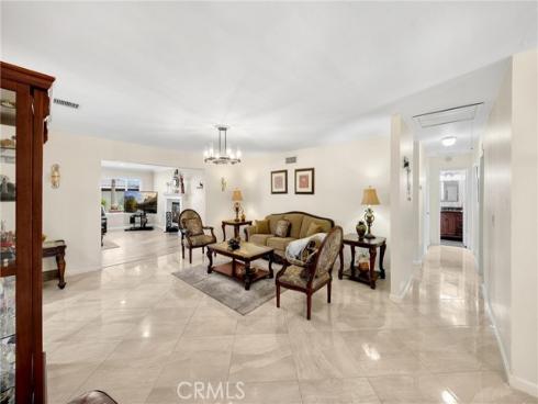 105 W Cliffwood Avenue, Anaheim, CA