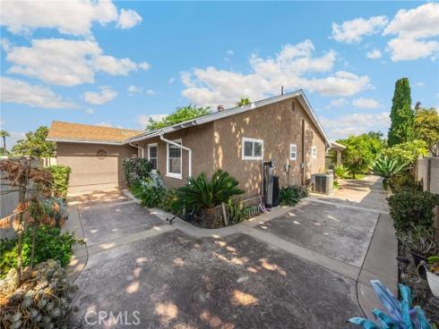 105 W Cliffwood Avenue, Anaheim, CA