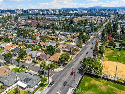 105 W Cliffwood Avenue, Anaheim, CA