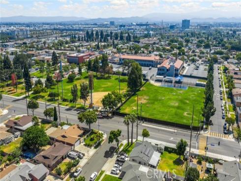 105 W Cliffwood   Avenue, Anaheim, CA