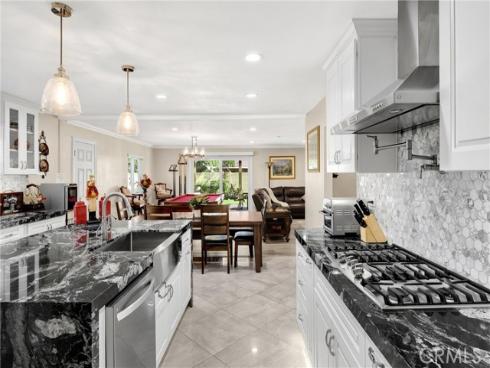 105 W Cliffwood Avenue, Anaheim, CA