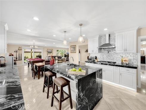 105 W Cliffwood Avenue, Anaheim, CA