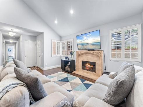 5742 E Hudson Bay Drive, Anaheim, CA