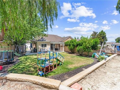 5742 E Hudson Bay Drive, Anaheim, CA