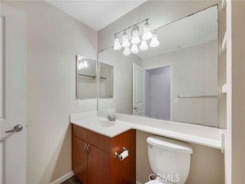 1801 E Katella 4137 Avenue, Anaheim, CA