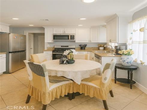 117 E Sycamore Street, Anaheim, CA