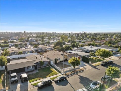 931 N Holly Street, Anaheim, CA