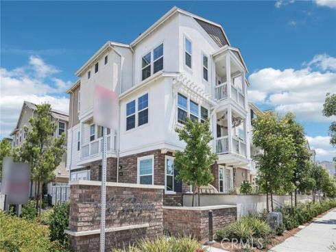 1040 N. Anaheim Boulevard 1