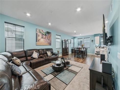 1040 N Anaheim  1  Boulevard, Anaheim, CA