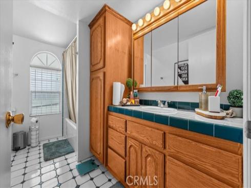 1513 W Cerritos   Avenue, Anaheim, CA