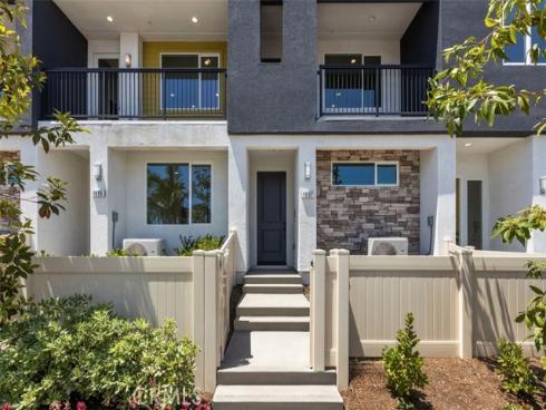 1097 N Harbor   Boulevard, Anaheim, CA