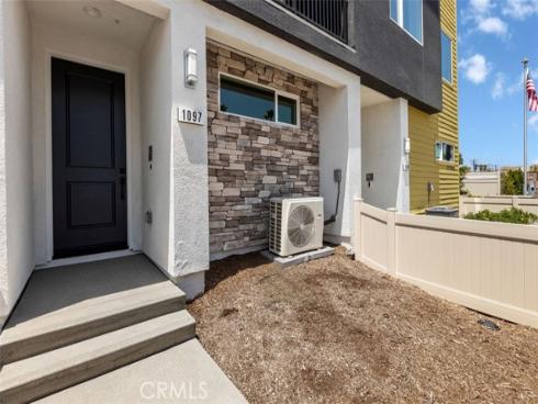 1097 N Harbor   Boulevard, Anaheim, CA