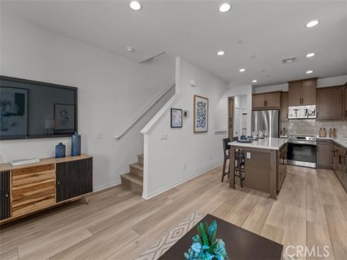 1097 N Harbor   Boulevard, Anaheim, CA