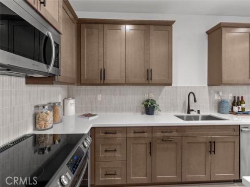 1097 N Harbor   Boulevard, Anaheim, CA