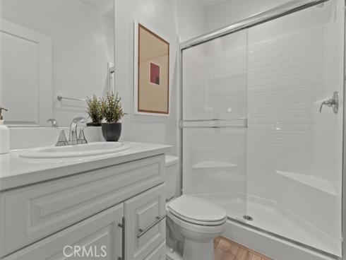 1095 N Harbor   Boulevard, Anaheim, CA