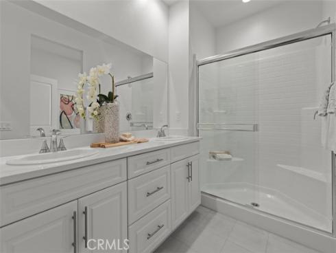 1095 N Harbor   Boulevard, Anaheim, CA