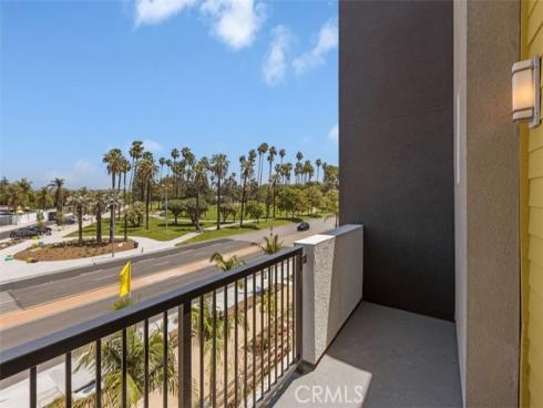 1095 N Harbor   Boulevard, Anaheim, CA