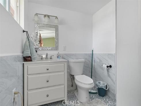 1407  W colonial  , Anaheim, CA