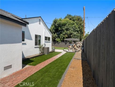 2945  W Bridgeport   Avenue, Anaheim, CA