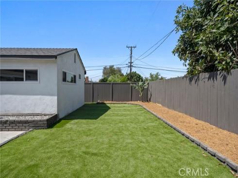 2945  W Bridgeport   Avenue, Anaheim, CA