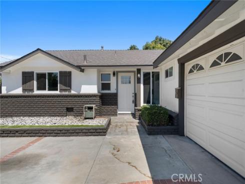 2945  W Bridgeport   Avenue, Anaheim, CA