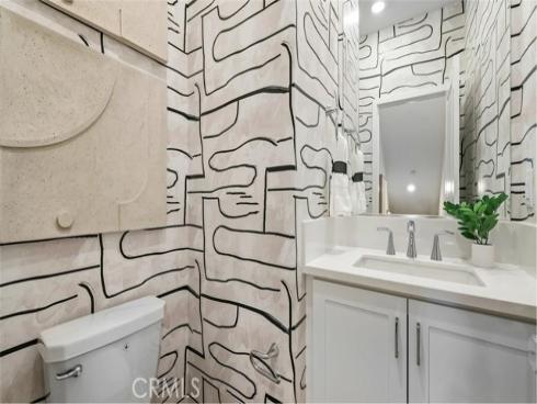 1720 E Park  12  Street, Anaheim, CA