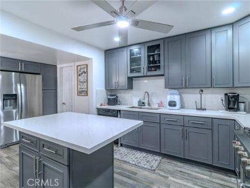 2517 W Merle  , Anaheim, CA