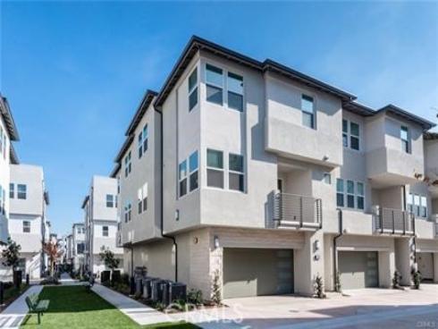 1539  W. Cara  , Anaheim, CA