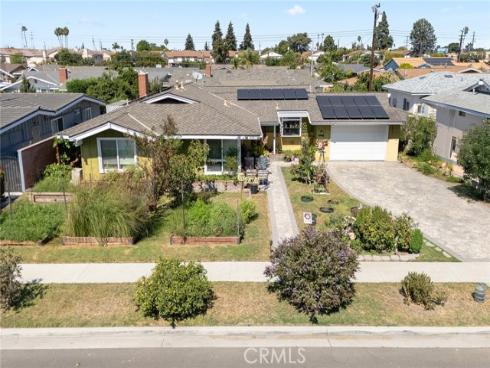 8921  Kennelly   Lane, Anaheim, CA