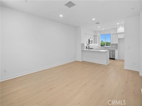 2211 W Orange  , Anaheim, CA